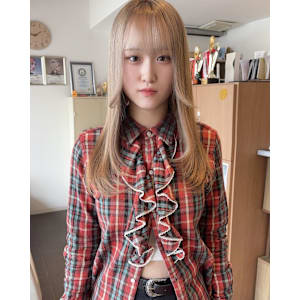 レイヤーカットセミロング顔まわりカットダブルカラーハイトーン - NYNY 桂店【ニューヨークニューヨーク カツラテン】掲載中