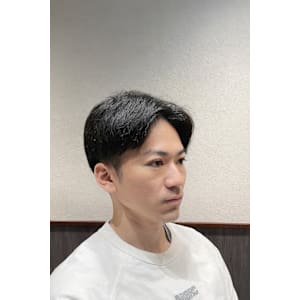 ツーブロック - UN businessman barber【ユーエヌ ビジネスマン バーバー】掲載中