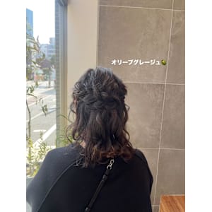 オリーブグレージュ - 半個室型美容室 Sourire 荒戸店【ハンコシツガタビヨウシツ スーリール アラトテン】掲載中