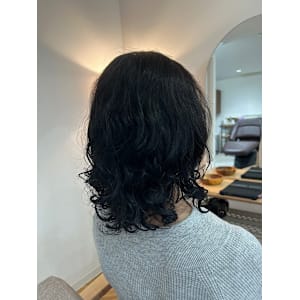 くせ毛活かしカット/パーマ風スタイル/ローレイヤーカット