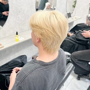 ブロンド - kamiiro ハイトーン/ブリーチ/ダブルカラー/髪質改善【カミイロ ハイトーン ブリーチ ダブルカラー カミシツカイゼン】掲載中