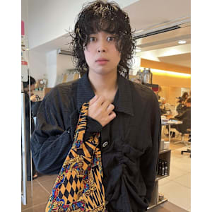 カーリーヘアラフメンズミディアムパーマ