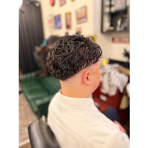 ツイスト平巻きミックスパーマ - Bro Tokyo BARBERSHOP 神田店 MEN'S専門理容室【ブロートーキョーバーバーショップカンダテンメンズセンモンリヨウシツ】掲載中