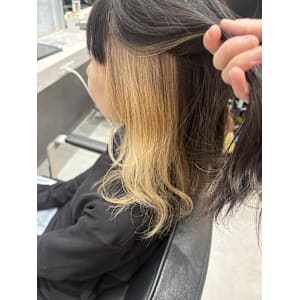 イヤリングベージュ - K&K  ブリーチ/ダブルカラー/プルエクステ/縮毛矯正/髪質改善【ケイアンドケイ  ブリーチ ダブルカラー プルエクステ シュクモウキョウセイ カミシツカイゼン】掲載中