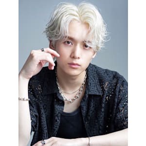 【ハイトーンヘア！】カルマブロンド - LIPPS hair 難波【1/16 NEW OPEN】【リップス ヘアー ナンバ】掲載中