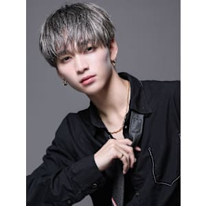 パールシルバーで魅せるナチュラル韓流ショート - LIPPS hair 難波【1/16 NEW OPEN】【リップス ヘアー ナンバ】掲載中