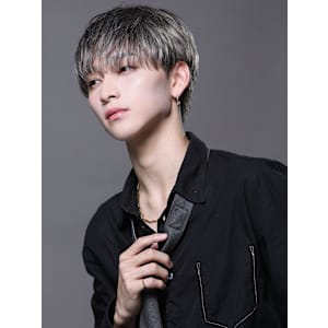 パールシルバーで魅せるナチュラル韓流ショート - LIPPS hair 難波【1/16 NEW OPEN】【リップス ヘアー ナンバ】掲載中
