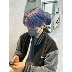 ハイトーン×センターパート(ブリーチ/メンズカット) - Men’s salon Zina 天神 ［メンズカット/眉毛/韓国/パーマ］【メンズサロンジーナ】【メンズサロン　ジーナ　テンジン　メンズカット　マユゲ　カンコク　パーマ　メンズサロン　ジーナ】掲載中