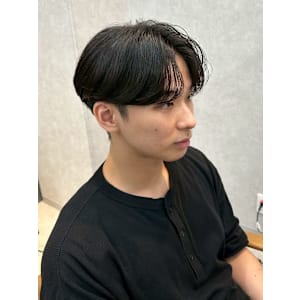 毛流れセンターパート(メンズカット/ダウンパーマ/ナチュラル - Men’s salon Zina 天神 ［メンズカット/眉毛/韓国/パーマ］【メンズサロンジーナ】【メンズサロン　ジーナ　テンジン　メンズカット　マユゲ　カンコク　パーマ　メンズサロン　ジーナ】掲載中