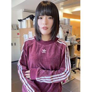 顔まわりレイヤーシャギーウルフミディアム