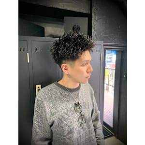 スパイキーショート×短髪×大人男性×ピンパーマ×フェード - owl 心斎橋【アウル シンサイバシ】掲載中