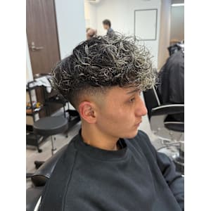 フェード/メンズ/大宮/ツイストスパイラル - Vii men【ビーメン】掲載中