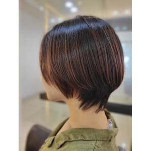 丸み×くびれで“首が細く見える”大人ショート 朝5分でキマる - STYLE 成城【スタイルセイジョウ】掲載中