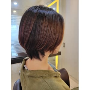 丸み×くびれで“首が細く見える”大人ショート 朝5分でキマる - STYLE 成城【スタイルセイジョウ】掲載中