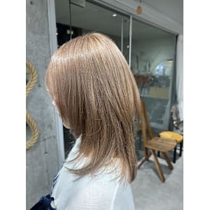 ミディアムレイヤー×ベージュカラー - gem by artefice【ジェム バイ アルテフィーチェ】【ジェム バイ アルテフィーチェ】掲載中