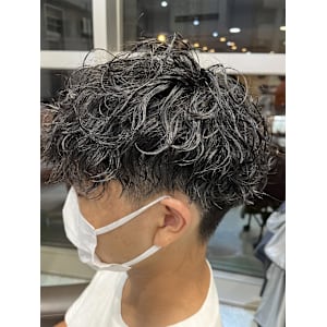 メンズ波巻きスパイラルパーマ - Prism【プリズム】掲載中