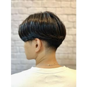 センターパートスタイル - 銀座マツナガ 新宿野村ビル店【ギンザマツナガ シンジュクノムラビルテン】掲載中