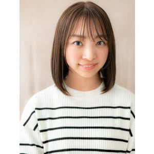 グレーブラウン美髪艶感ストレート前下がりボブディ20代30代 - COVER HAIR bliss 【カバー ヘア ブリス】川口/ららテラス川口東口駅前店【カバー ヘア ブリス カワグチララテラスカワグチヒガシグチエキマエテン】掲載中