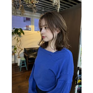 アッシュベージュ