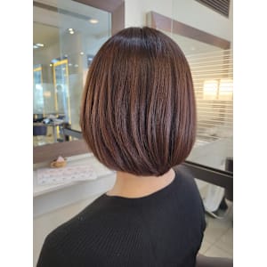 丸み×くびれで“首が細く見える”大人ショート 朝5分でキマる - STYLE 成城【スタイルセイジョウ】掲載中