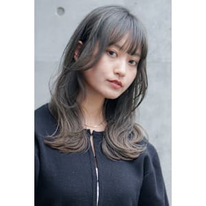 透明感スモーキーグレー×大人レイヤー