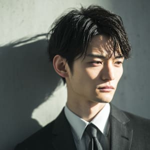 スーツにもあう大人ニュアンスメンズパーマ