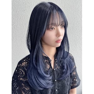 ネイビーカラー/ハイレイヤーカット/全頭ブリーチ - Lille by artina 橋本2号店【リルバイアルティナ ハシモトニゴウテン】掲載中