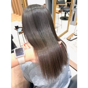 シンズ式髪質改善ストレート - circus by KENJE【サーカスバイケンジ】掲載中