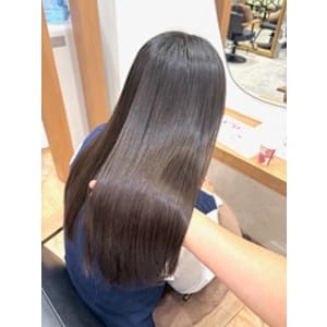 シンズ式髪質改善ストレート - circus by KENJE【サーカスバイケンジ】掲載中