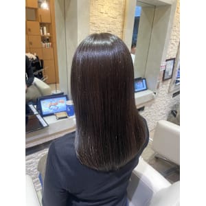 赤みを抑えて、艶で魅せる大人ブラウン - VISAGE plus【ヴィサージュ プラス】【ヴィサージュ プラス】掲載中