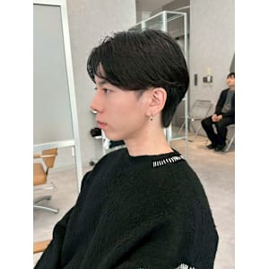 毛流れセンターパート(メンズカット/ダウンパーマ/ナチュラル - Men’s salon Zina 天神 ［メンズカット/眉毛/韓国/パーマ］【メンズサロンジーナ】【メンズサロン　ジーナ　テンジン　メンズカット　マユゲ　カンコク　パーマ　メンズサロン　ジーナ】掲載中