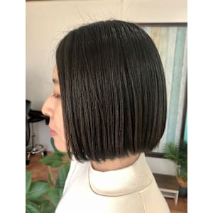 大人シンプルボブ