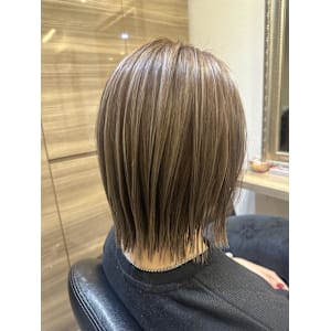 ハイトーン白髪ぼかしカラー - hair Dr.VEGA【ヘアドクターベガ】掲載中