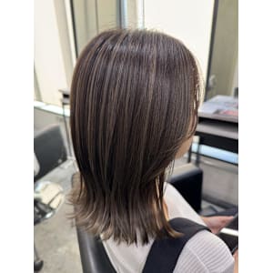 切りっぱなし×ハイライト - 半個室型美容室 Sourire 新宮店【ハンコシツガタビヨウシツ スーリール シングウテン】掲載中