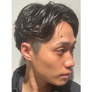 センターパートスタイル - ヒロ銀座バーバーショップ大阪本店【ヒロギンザ バーバーショップオオサカホンテン】掲載中