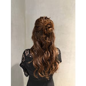 ハーフアップアレンジ - ZELE 大和八木【ゼル　ヤマトヤギ】掲載中