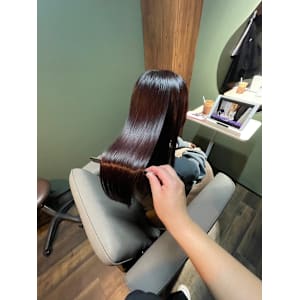 美髪ピンク系カラー