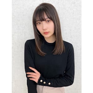 セミロングヘア