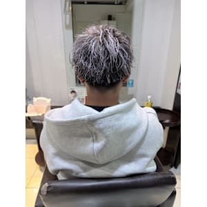 ホワイトメッシュ×ツイストパーマ - Stilla smooth【スティラスムース】掲載中