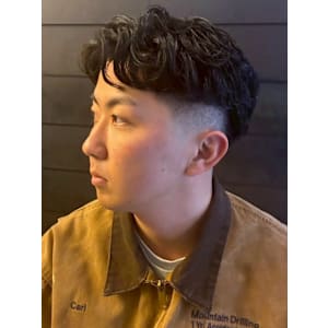 ナチュラルパーマ フェードカット ツーブロック ラルフカール - THIS IS BARBER 2nd【ディスイズバーバーセカンド】掲載中