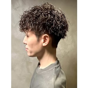 アッシュカラー ツイスパ ツーブロック マッシュ 20代 - 完全個室 THIS IS BARBER 3rd【カンゼンコシツ ディスイズバーバーサード】掲載中