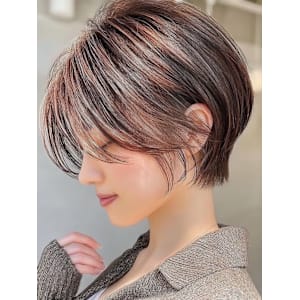 ショートボブ