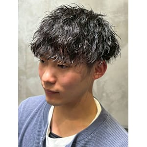 ツイストパーマ ツーブロックマッシュ 束感パーマ 20代