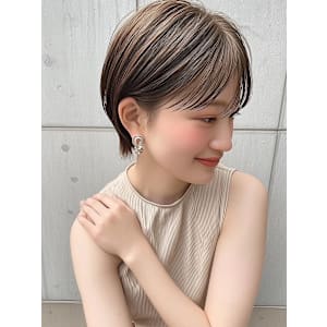 ショートボブ
