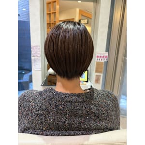 透明感ベージュ × まとまりショートボブ - VISAGE plus【ヴィサージュ プラス】【ヴィサージュ プラス】掲載中