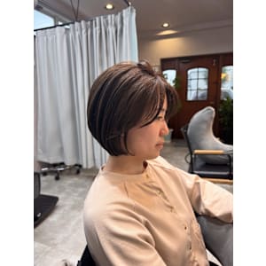 大人可愛い レディースショートボブ