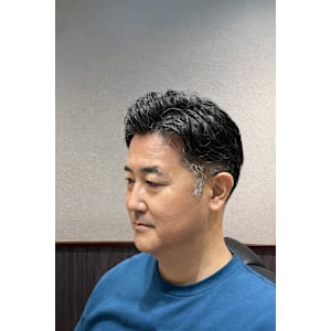 ツーブロックパーマ - UN businessman barber【ユーエヌ ビジネスマン バーバー】掲載中