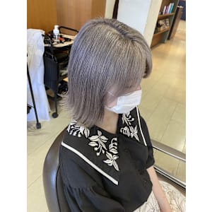 Hair Salon DONNA 奈良イズミヤ広陵店