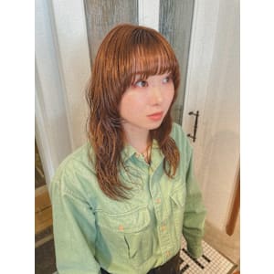 パーマ/レイヤーカット/ベージュカラー