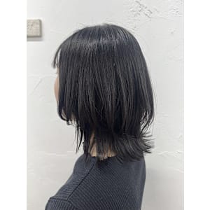 《yuzuki》ミディアムレイヤーボブ